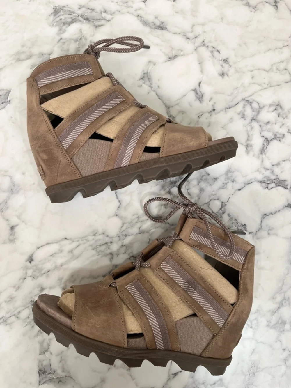 Sorel Joanie II Lace Up Wedge Leather Sandals In Ash Brown Taupe Tan Size 9